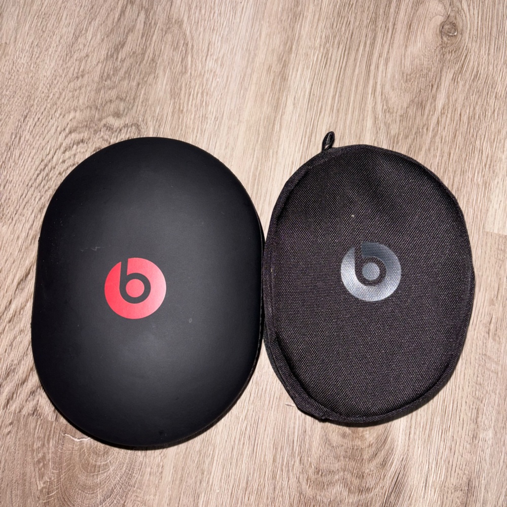 2 Beats by Dre: Solo and studio